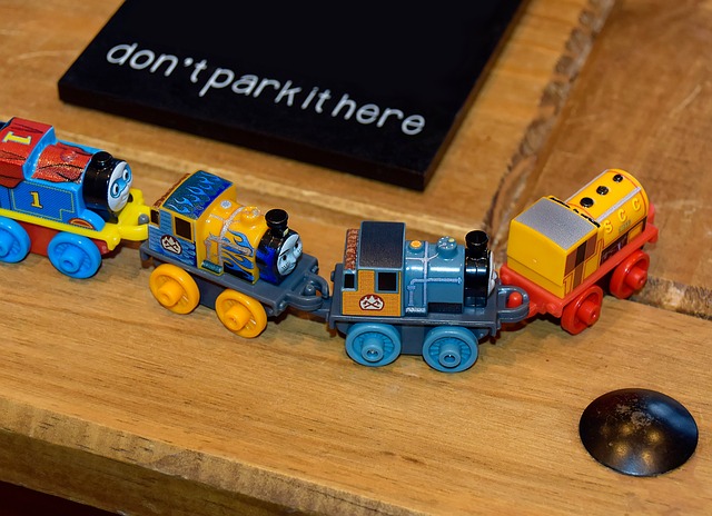 Jakie drewniane zabawki można znaleźć? Klocki drewniane dla dzieci – układanki drewniane